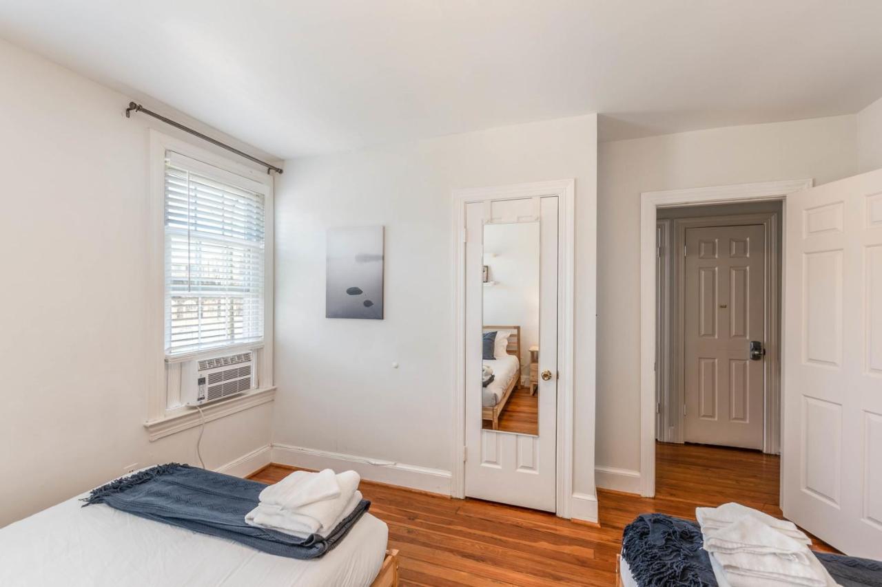 3Br Colonial House With Parking By Cozysuites Alexandria Buitenkant foto