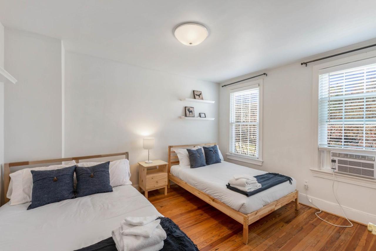 3Br Colonial House With Parking By Cozysuites Alexandria Buitenkant foto